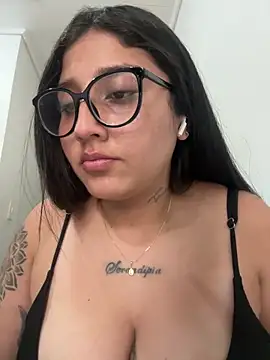 Snapshot of croftsmila chatting on 31, 10, 2025 croftsmila online show from 31, 10, 2025