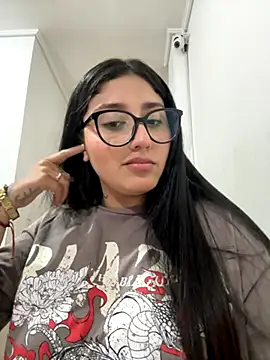 Snapshot of croftsmila chatting on 4, 11, 2025 croftsmila online show from 4, 11, 2025