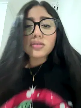 Snapshot of croftsmila chatting on 12, 11, 2025 croftsmila online show from 12, 11, 2025