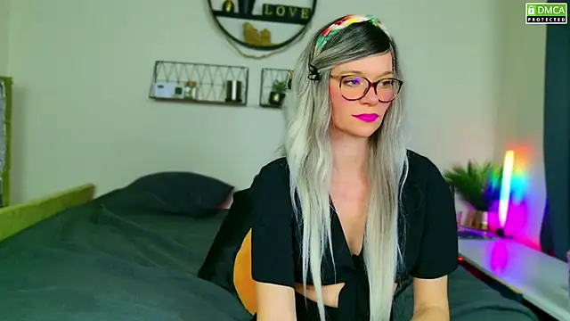 Kittychatte online show from 8, 12, 2024