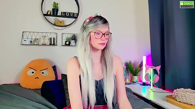 Kittychatte online show from 11, 1, 2025