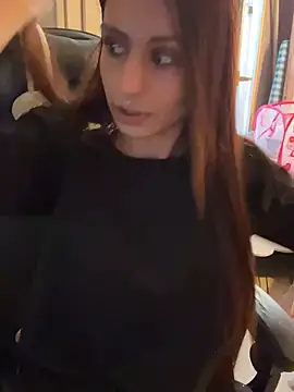 LaPetitechienne1 online show from 19, 1, 2025