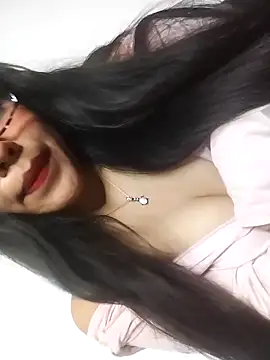 Snapshot of Umaru_uwu chatting on 17, 11, 2025 Umaru uwu online show from 17, 11, 2025