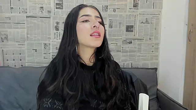 Snapshot of Mhelanny2 chatting on 12, 1, 2025 Mhelanny2 online show from 12, 1, 2025