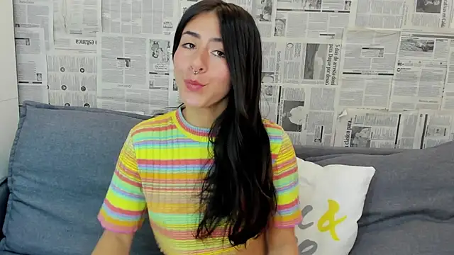 Snapshot of Mhelanny2 chatting on 25, 1, 2025 Mhelanny2 online show from 25, 1, 2025