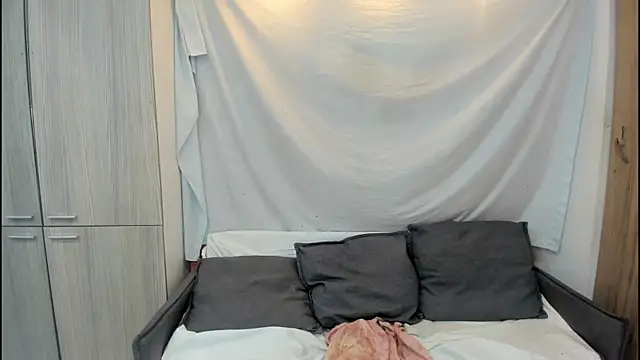 Mhelanny2 online show from 13, 1, 2026