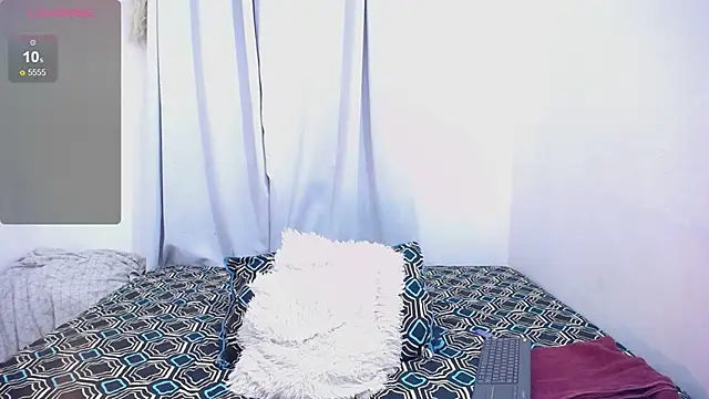 Snapshot of MIA_luxce29 chatting on 26, 11, 2025 MIA luxce29 online show from 26, 11, 2025