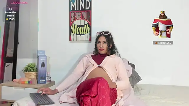 StefanyMiler online show from 20, 12, 2025