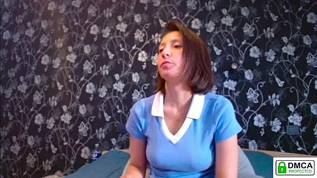 Snapshot of Sophi_Cute chatting on 23, 6, 2026 Sophi Cute online show from 23, 6, 2026
