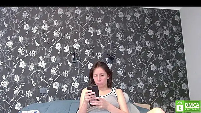 Snapshot of Sophi_Cute chatting on 17, 7, 2026 Sophi Cute online show from 17, 7, 2026