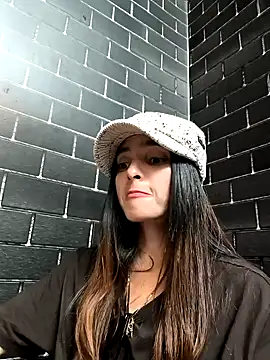 Snapshot of Sam_Sara chatting on 11, 2, 2025 Sam Sara online show from 11, 2, 2025