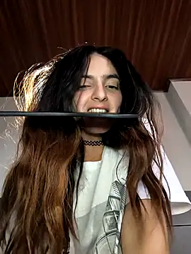 Snapshot of Sam_Sara chatting on 17, 2, 2025 Sam Sara online show from 17, 2, 2025