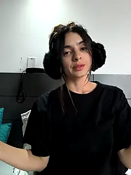 Snapshot of Sam_Sara chatting on 21, 2, 2025 Sam Sara online show from 21, 2, 2025