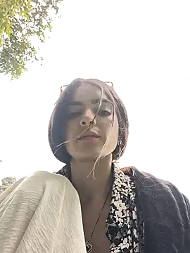 Snapshot of Sam_Sara chatting on 15, 3, 2025 Sam Sara online show from 15, 3, 2025