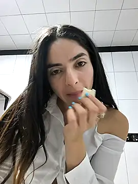 Snapshot of Sam_Sara chatting on 14, 9, 2025 Sam Sara online show from 14, 9, 2025