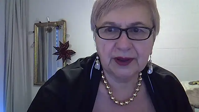 SweetCherry27 online show from 8, 2, 2026