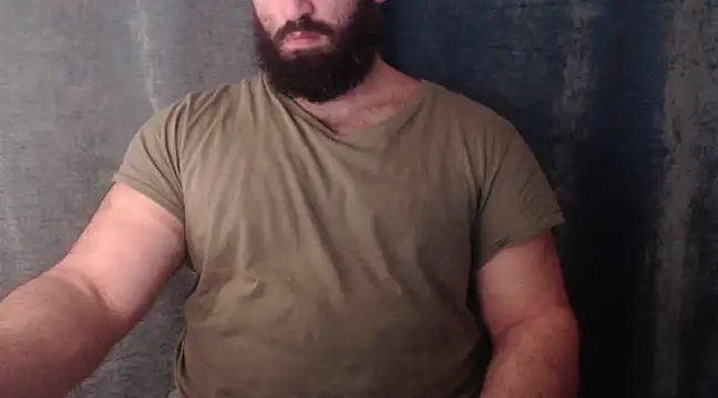 Snapshot of hugemachohandsome chatting on 5, 1, 2025 hugemachohandsome online show from 5, 1, 2025