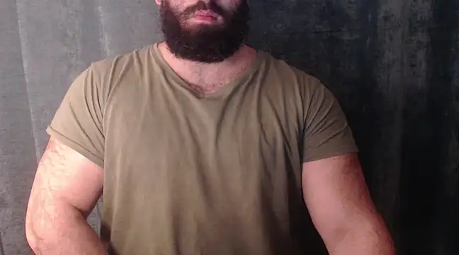 Snapshot of hugemachohandsome chatting on 5, 1, 2025 hugemachohandsome online show from 5, 1, 2025