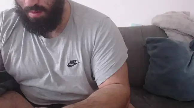 Snapshot of hugemachohandsome chatting on 10, 1, 2025 hugemachohandsome online show from 10, 1, 2025