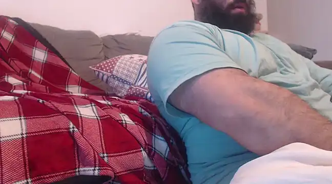 Snapshot of hugemachohandsome chatting on 12, 1, 2025 hugemachohandsome online show from 12, 1, 2025