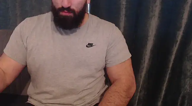 Snapshot of hugemachohandsome chatting on 29, 1, 2025 hugemachohandsome online show from 29, 1, 2025