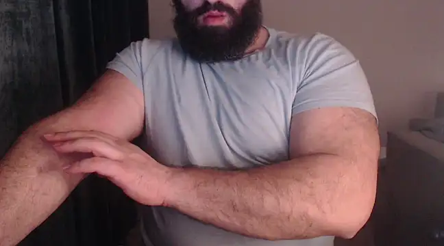Snapshot of hugemachohandsome chatting on 6, 3, 2025 hugemachohandsome online show from 6, 3, 2025