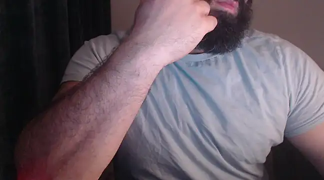 Snapshot of hugemachohandsome chatting on 7, 3, 2025 hugemachohandsome online show from 7, 3, 2025