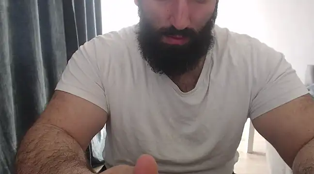 Snapshot of hugemachohandsome chatting on 8, 3, 2025 hugemachohandsome online show from 8, 3, 2025