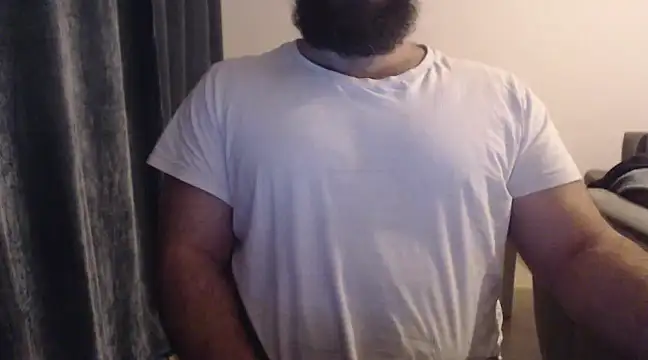 Snapshot of hugemachohandsome chatting on 9, 3, 2025 hugemachohandsome online show from 9, 3, 2025
