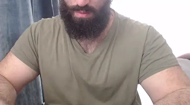 Snapshot of hugemachohandsome chatting on 11, 3, 2025 hugemachohandsome online show from 11, 3, 2025