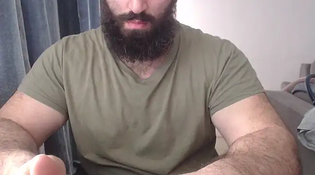 Snapshot of hugemachohandsome chatting on 11, 3, 2025 hugemachohandsome online show from 11, 3, 2025