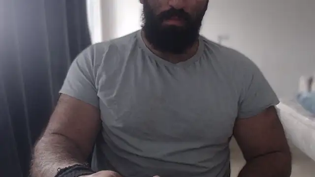 Snapshot of hugemachohandsome chatting on 18, 9, 2025 hugemachohandsome online show from 18, 9, 2025