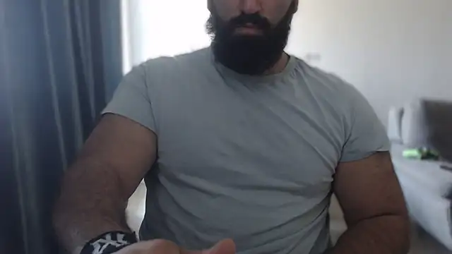 Snapshot of hugemachohandsome chatting on 24, 9, 2025 hugemachohandsome online show from 24, 9, 2025