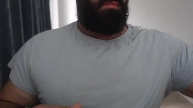 Snapshot of hugemachohandsome chatting on 25, 9, 2025 hugemachohandsome online show from 25, 9, 2025