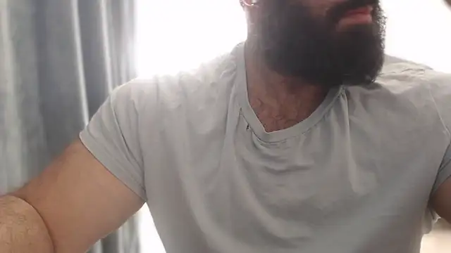 Snapshot of hugemachohandsome chatting on 3, 10, 2025 hugemachohandsome online show from 3, 10, 2025