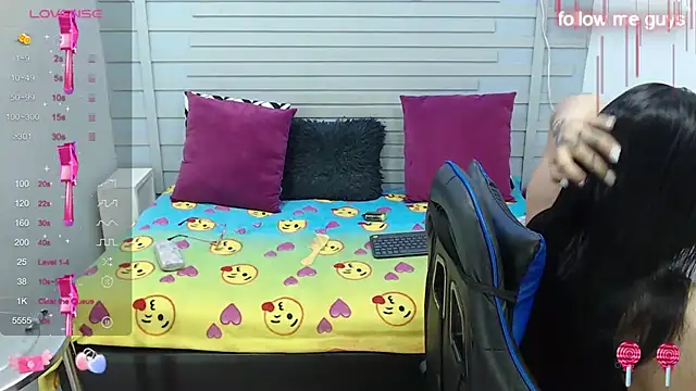 evelin zaens online show from 17, 2, 2025