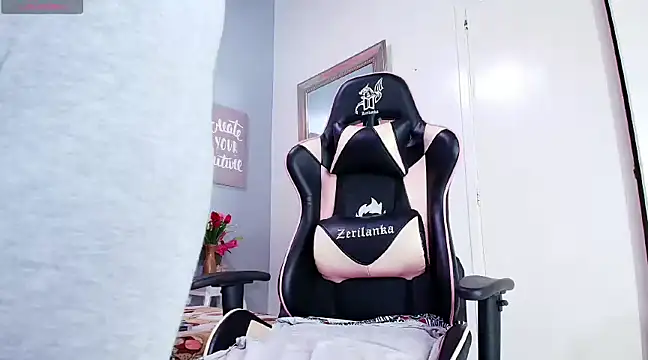 RebeccaSexx online show from 6, 1, 2025