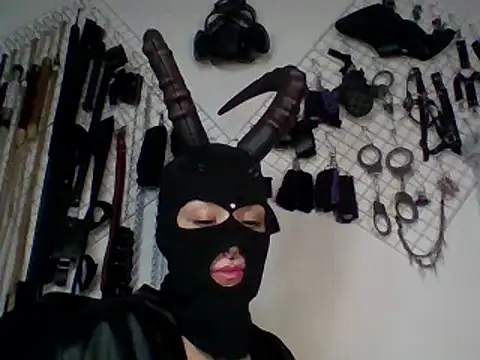 Snapshot of FeticheMacabre chatting on 4, 1, 2025 FeticheMacabre online show from 4, 1, 2025