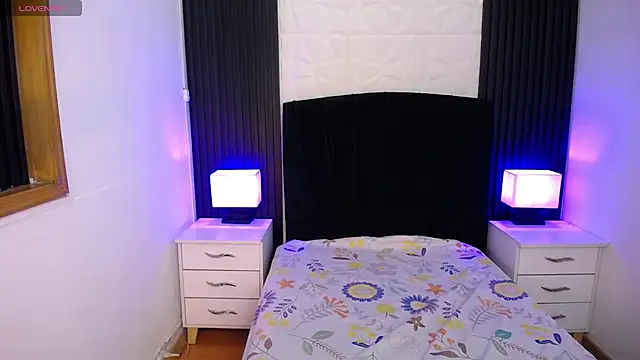 alicia moom online show from 5, 3, 2025