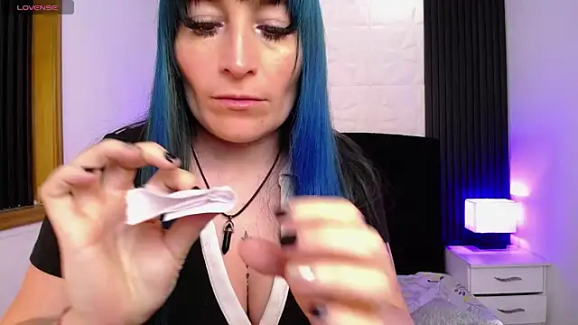 alicia moom online show from 6, 3, 2025