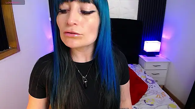 alicia moom online show from 17, 3, 2025