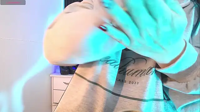 alicia moom online show from 3, 11, 2025