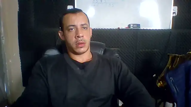 Snapshot of MachoScorpionCaralho chatting on 15, 6, 2026 MachoScorpionCaralho online show from 15, 6, 2026