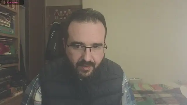 Snapshot of curiosillo83 chatting on 3, 3, 2025 curiosillo83 online show from 3, 3, 2025