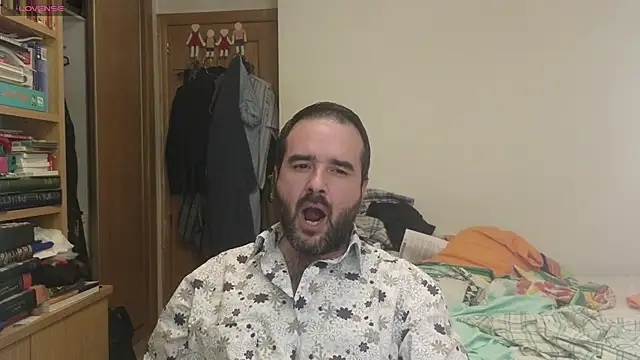 Snapshot of curiosillo83 chatting on 24, 9, 2025 curiosillo83 online show from 24, 9, 2025