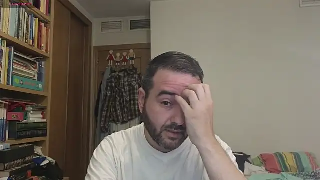 Snapshot of curiosillo83 chatting on 5, 10, 2025 curiosillo83 online show from 5, 10, 2025