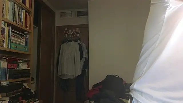 Snapshot of curiosillo83 chatting on 11, 10, 2025 curiosillo83 online show from 11, 10, 2025