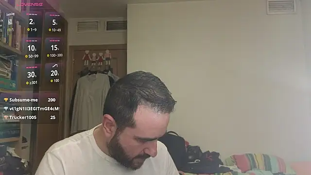 Snapshot of curiosillo83 chatting on 12, 10, 2025 curiosillo83 online show from 12, 10, 2025