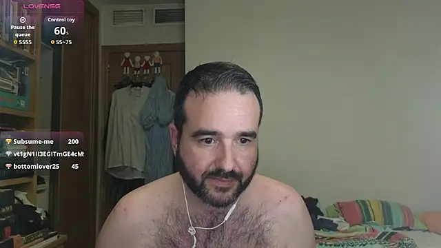 Snapshot of curiosillo83 chatting on 15, 10, 2025 curiosillo83 online show from 15, 10, 2025