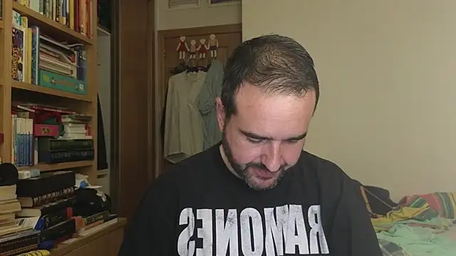 Snapshot of curiosillo83 chatting on 20, 10, 2025 curiosillo83 online show from 20, 10, 2025